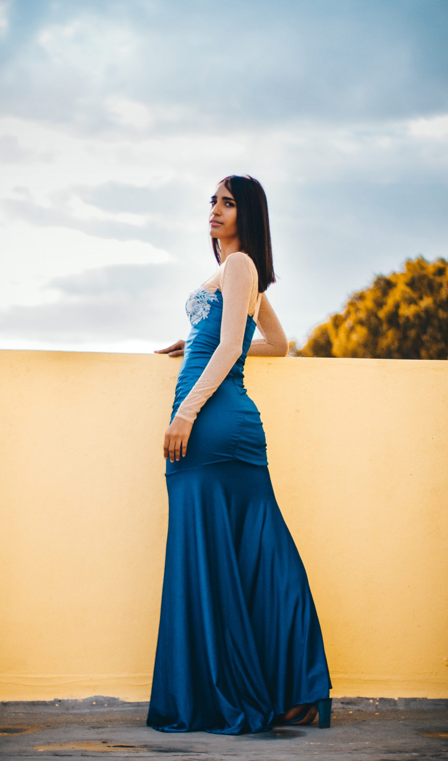 Maxi dresses – how to wear them?