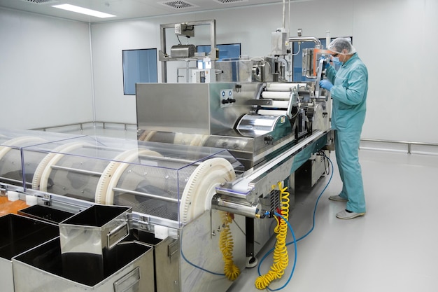 Enhancing Food Manufacturing Efficiency with Vertical Form Fill Seal Machines